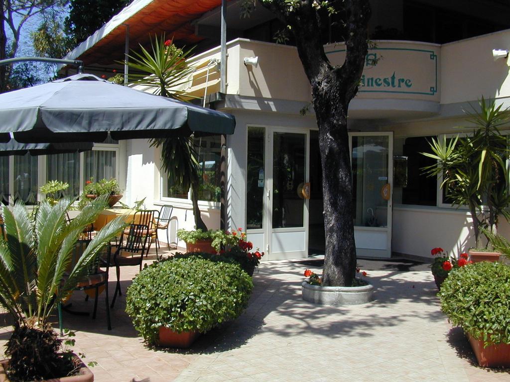 Hotel Le Ginestre 利多迪卡马约雷 外观 照片