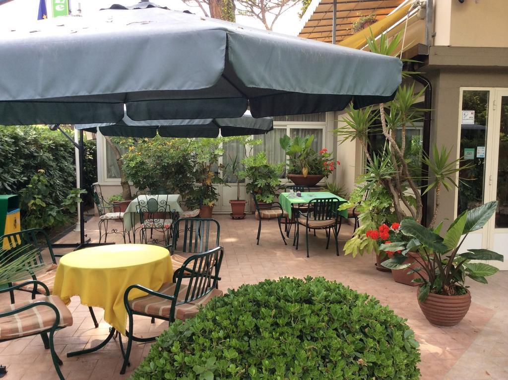 Hotel Le Ginestre 利多迪卡马约雷 外观 照片