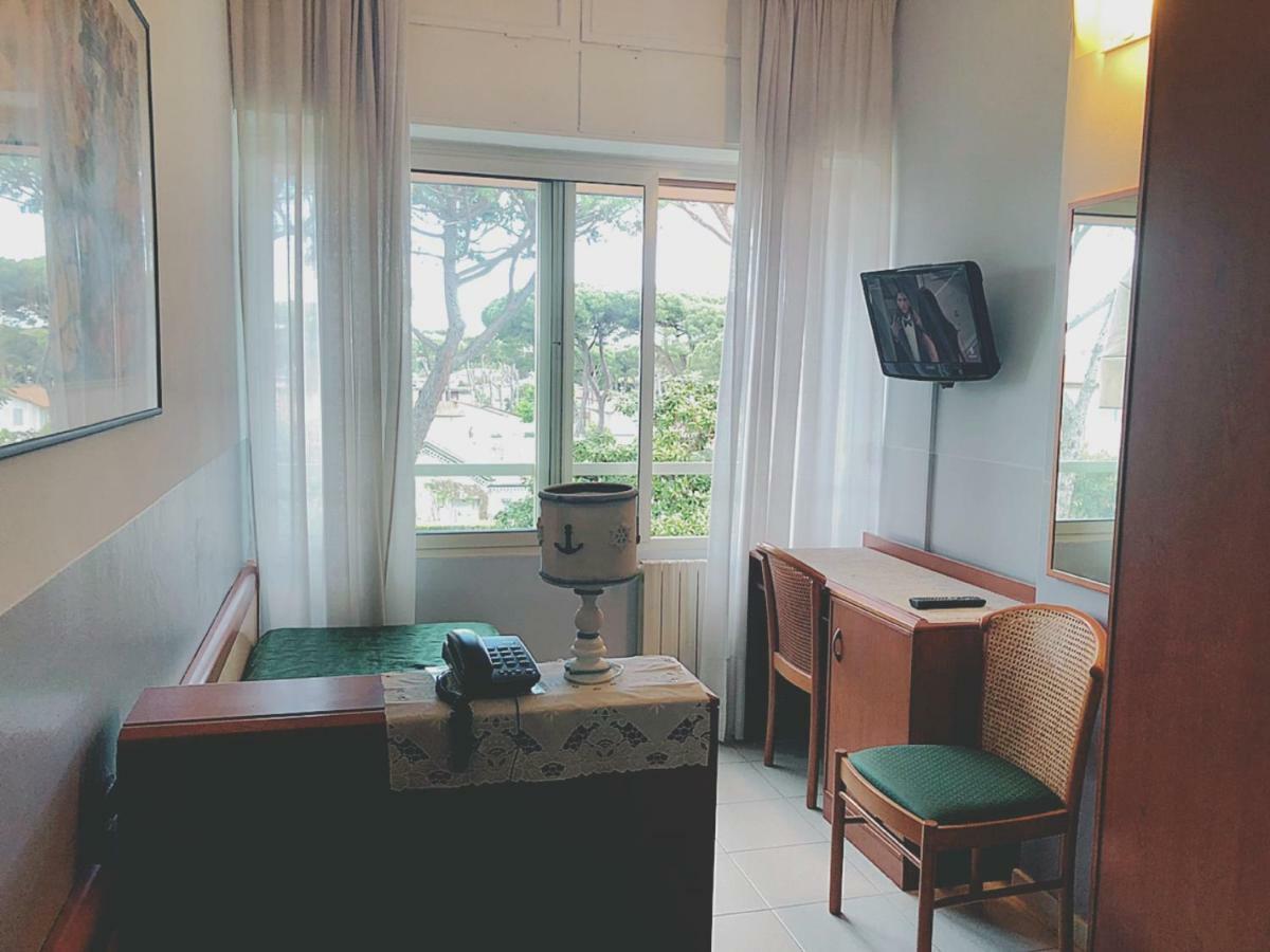 Hotel Le Ginestre 利多迪卡马约雷 外观 照片
